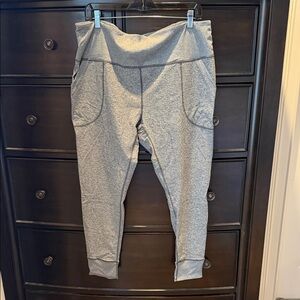 Zella Gray Joggers/Leggings